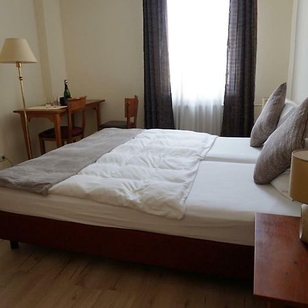 Hotel-Events Adlerpalast Рюссельхайм Экстерьер фото