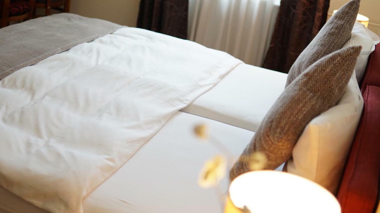 Hotel-Events Adlerpalast Рюссельхайм Экстерьер фото
